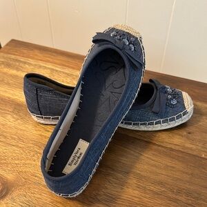 Stylish Navy Slip-On Shoes with Bow by